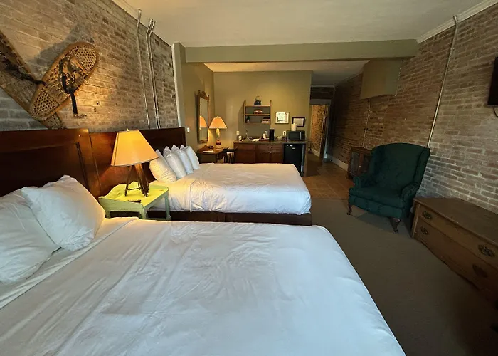 William Watson (adults Only) 4* Pittsfield